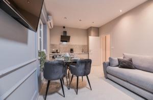 App Lacrima 1 with breakfast