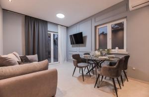 App Lacrima 1 with breakfast