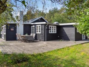 Holiday Home Estel - 900m from the sea by Interhome