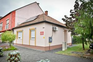 Tömörkény utcai vendégház - 4hvězdičkové hotely ve městě Mórahalom