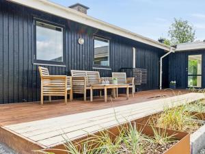 Holiday Home Nora - 100m from the sea by Interhome