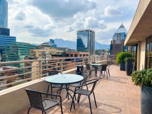 Depto 2D en Excelente Ubicación, Las Condes con Piscina