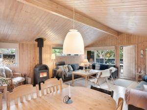 Holiday Home Thrineke - 600m from the sea by Interhome