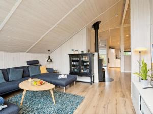 Holiday Home Alpa - 600m from the sea by Interhome
