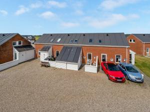 Apartment Ilka - 2-3km from the sea by Interhome