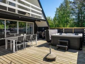 Holiday Home Jace - 900m from the sea by Interhome