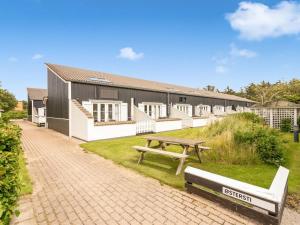 Apartment Milly - 150m to the inlet by Interhome