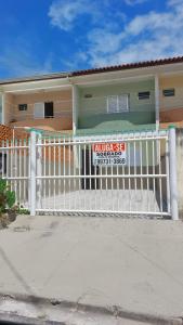 Sobrado com 3 quartos perto do mar #04