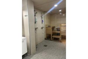 Snowflake XI Family rooms