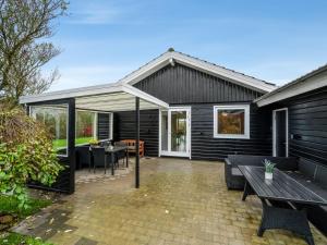 Holiday Home Ensio - 300m to the fjord by Interhome