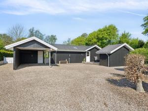 Holiday Home Melvin - 700m from the sea by Interhome