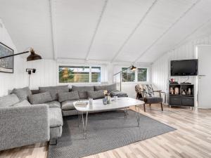 Holiday Home Bjart - 1-5km from the sea by Interhome