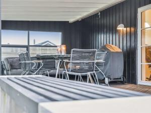 Holiday Home Svante - 600m from the sea by Interhome