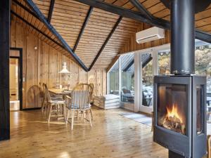 Holiday Home Fietje - 200m from the sea by Interhome