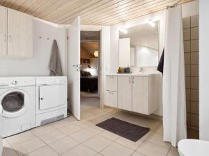 Holiday Home Ananda - 900m from the sea by Interhome