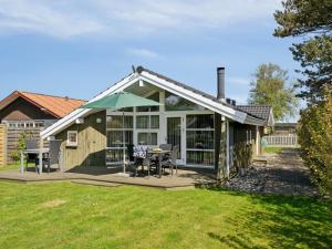 Holiday Home Hereth - 100m from the sea by Interhome