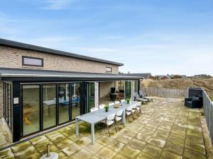 Holiday Home Clarabelle - 1-2km from the sea by Interhome