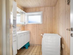 Holiday Home Dwerg - 500m from the sea by Interhome