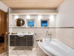 Holiday Home Mart - 1-6km from the sea by Interhome