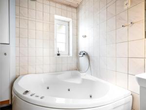 Holiday Home Nafne - 1-2km from the sea by Interhome