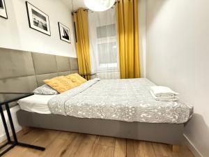 Zabrsaint Apartament z Duszą 1 sypialnia balkon Katowice centrum zXXI