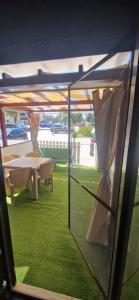 Studio Complex Alfa&Beta Saturn la parter cu terasa