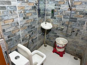 virusbistro and kitchern