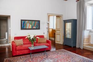 Caesarina Roma, Luxury apartment