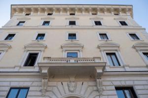 Caesarina Roma, Luxury apartment