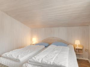 Holiday Home Claudine - 700m from the sea by Interhome