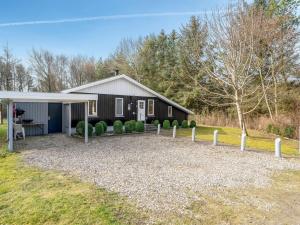 Holiday Home Iris - 200m to the inlet by Interhome - 3hvězdičkové hotely ve městě Thyholm