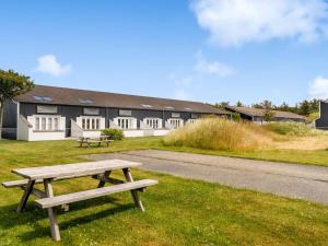 Apartment Barrit - 50m to the fjord by Interhome