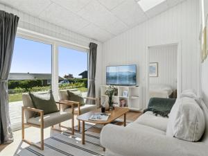 Holiday Home Fabine - 75m from the sea by Interhome