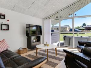 Holiday Home Alfwin - 300m from the sea by Interhome