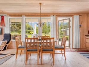 Holiday Home Thine - 800m from the sea by Interhome