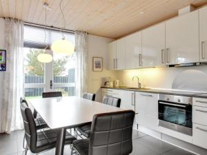 Apartment Lucjan - 800m from the sea by Interhome