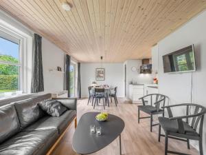 Holiday Home Roland - 200m to the inlet by Interhome