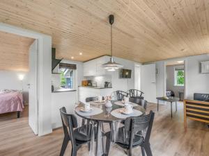 Holiday Home Roland - 200m to the fjord by Interhome