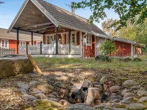 Holiday Home Stig - 1km from the sea by Interhome