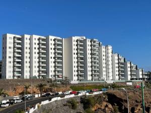 Ocean Garden 2BR Apartment Climatized Pool & Parking