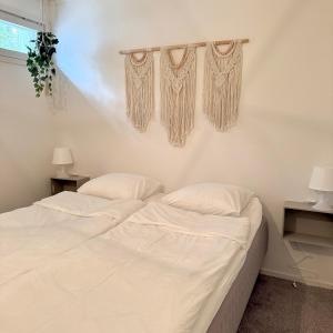 Spacious house 160m2 with own SAUNA, FREE PARKING, private yard area