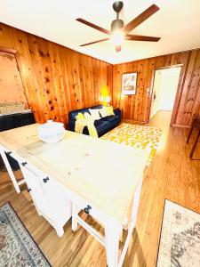 Guest Suite plus kitchenette stay near THE GALLERIA BELLAIRE TX NRG The Medical Center Rice University