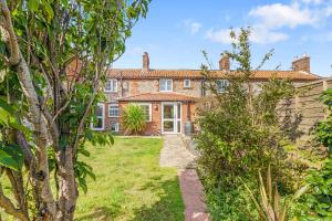 Seven Space - Pilgrims Rest, Cottage in Bacton