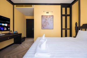 Lotus Home Cafe - Cable Car Station