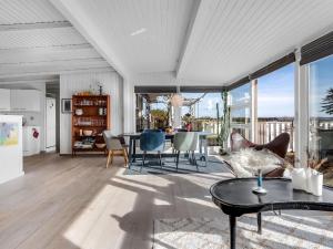 Holiday Home Sylvia - 450m from the sea by Interhome