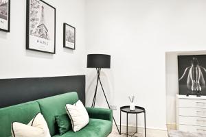 Ealing Broadway Apartment - 2-Min To Tube & Shops - WIFI - Netflix