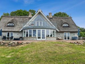 Holiday Home Herlek - 450m from the sea by Interhome - 4hvězdičkové hotely ve městě Åkirkeby