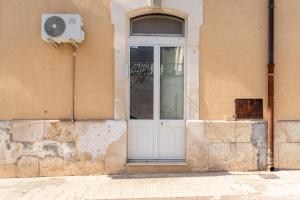 Casetta Ragusa by Wonderful Italy