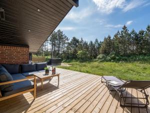 Holiday Home Tilda - 900m from the sea by Interhome
