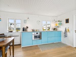 Holiday Home Ofrath - 5m from the sea by Interhome